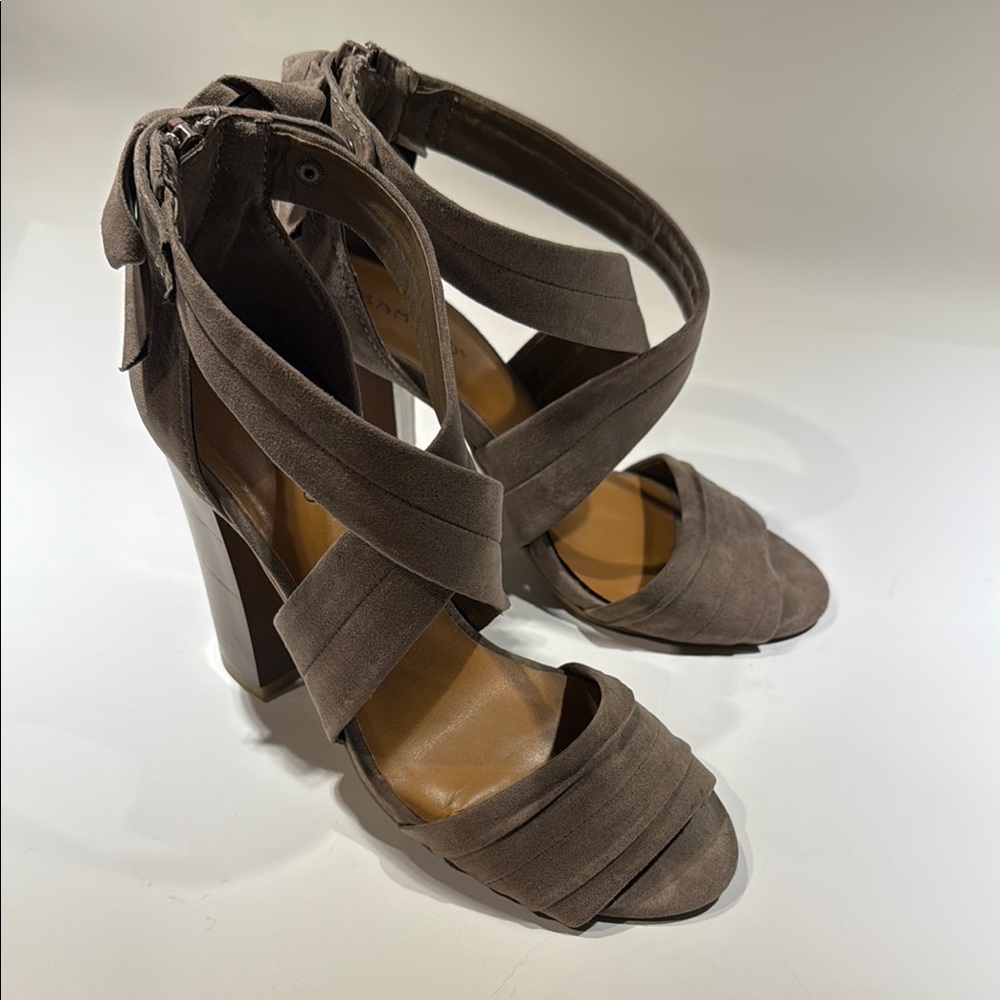 Brown Chunky Heeled Sandals with Strappy Design